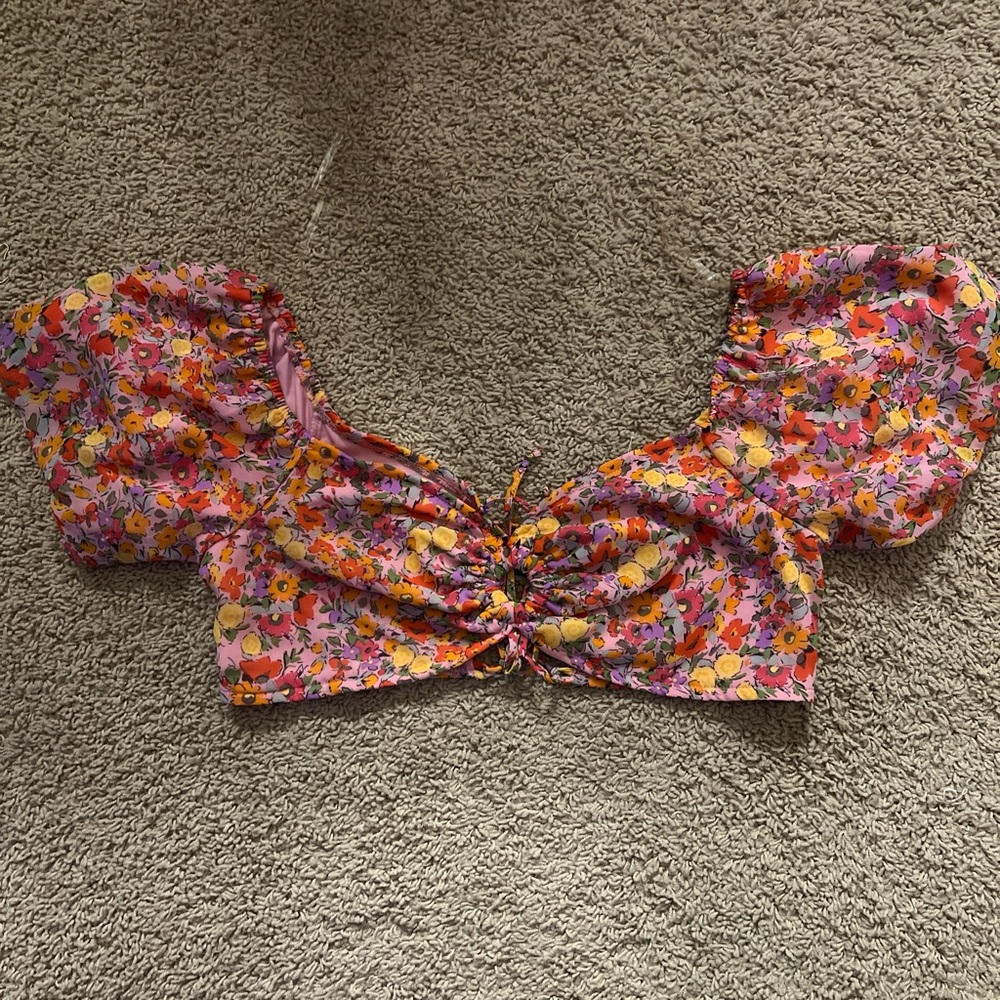 Floral Puff Sleeve Crop Top